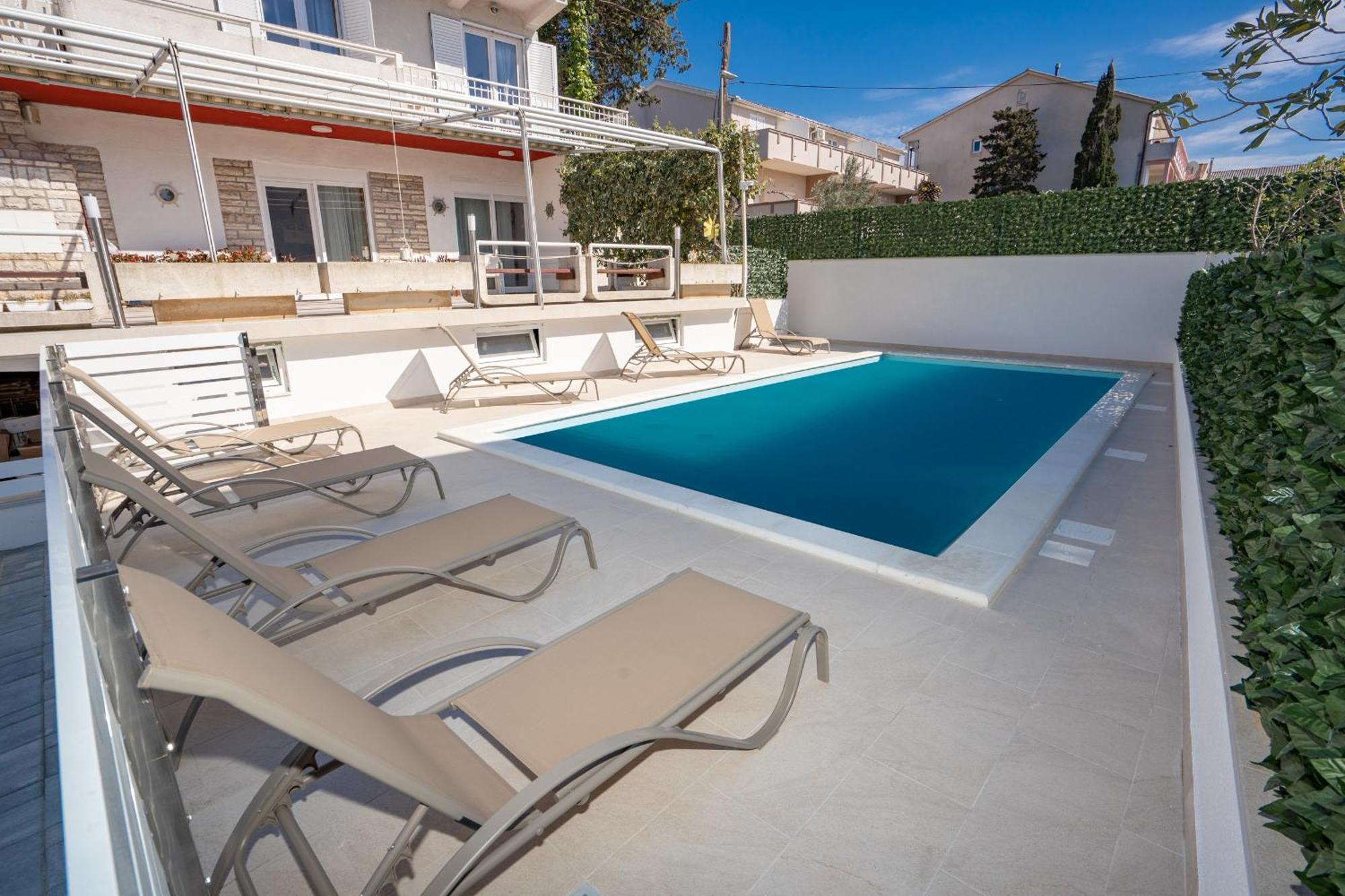 Pool Mansion Magnolia - Comfort Rooms Novalja Exterior foto