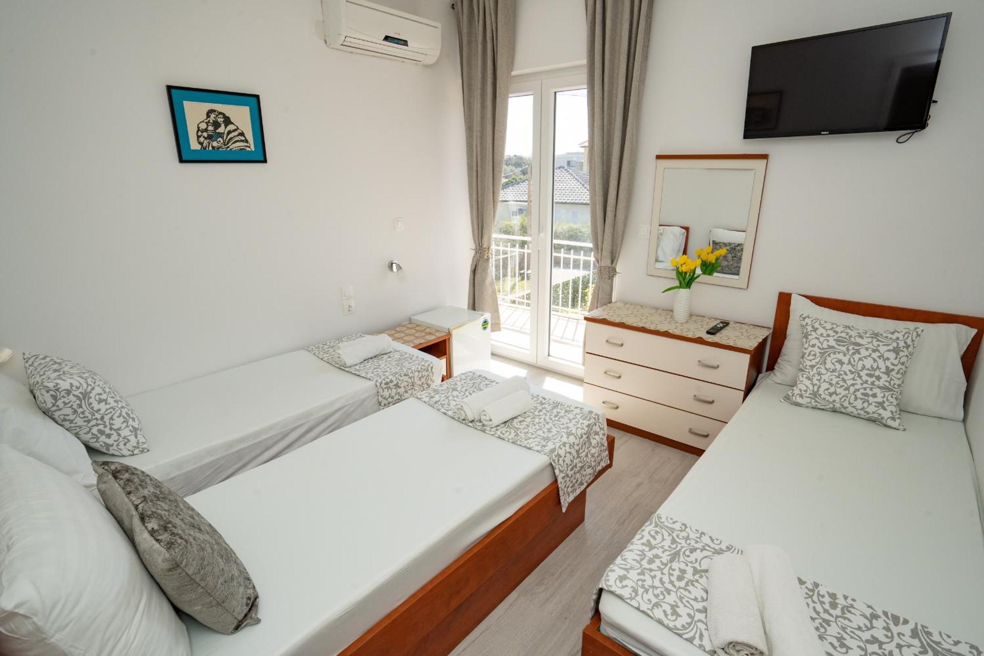 Pool Mansion Magnolia - Comfort Rooms Novalja Exterior foto