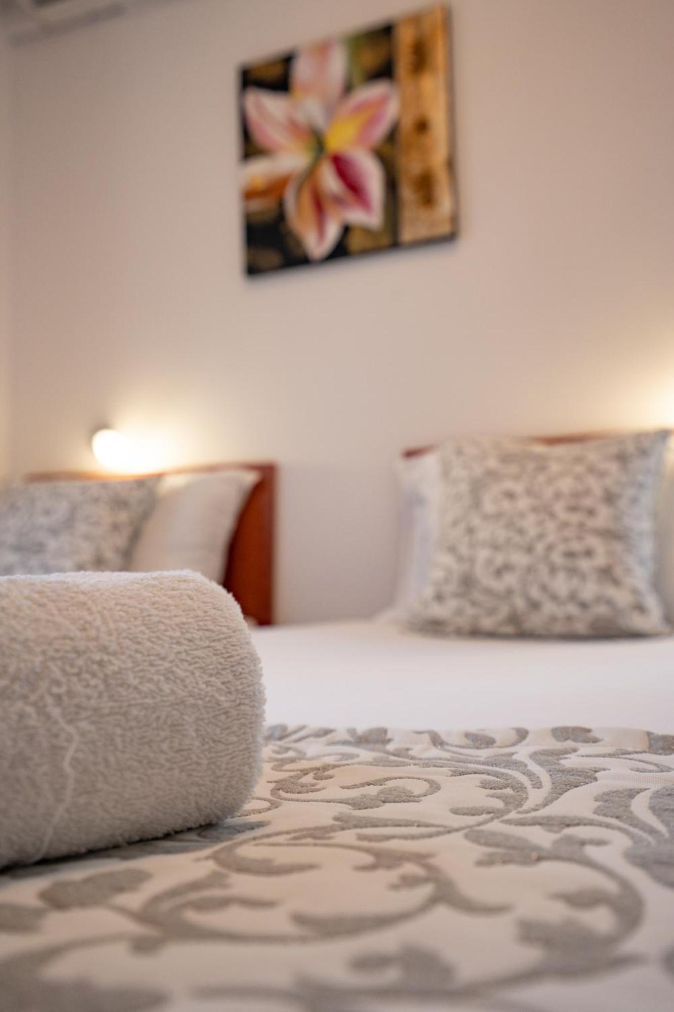 Pool Mansion Magnolia - Comfort Rooms Novalja Exterior foto